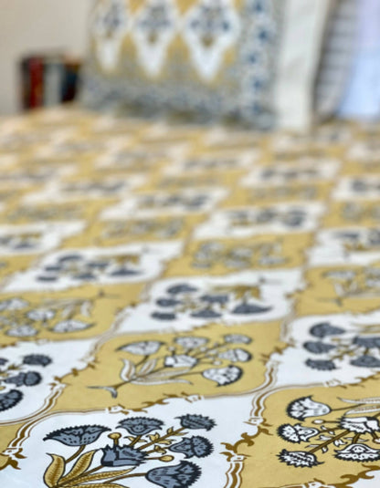 Mughal Poppy Buta Bedsheet Set