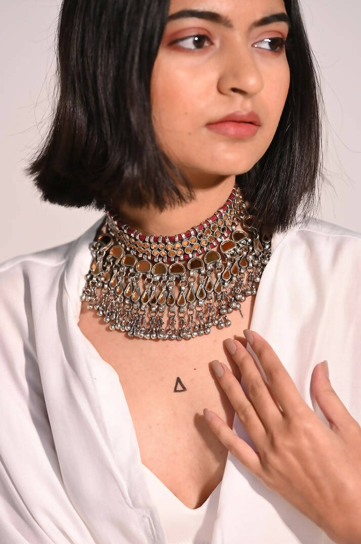 Ahana Choker