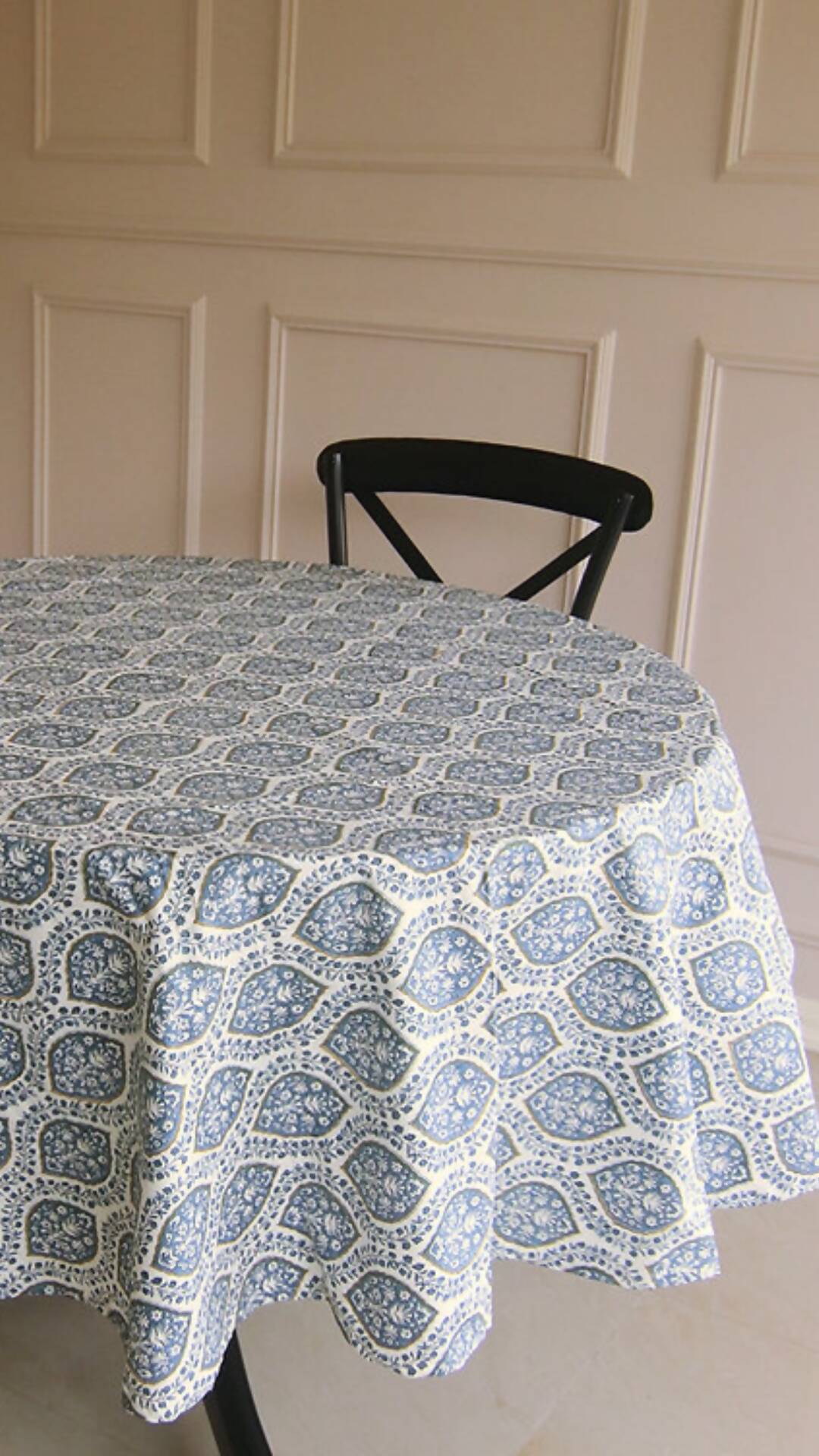 Morning Dew Wipeable & Anti-slip Tablecover